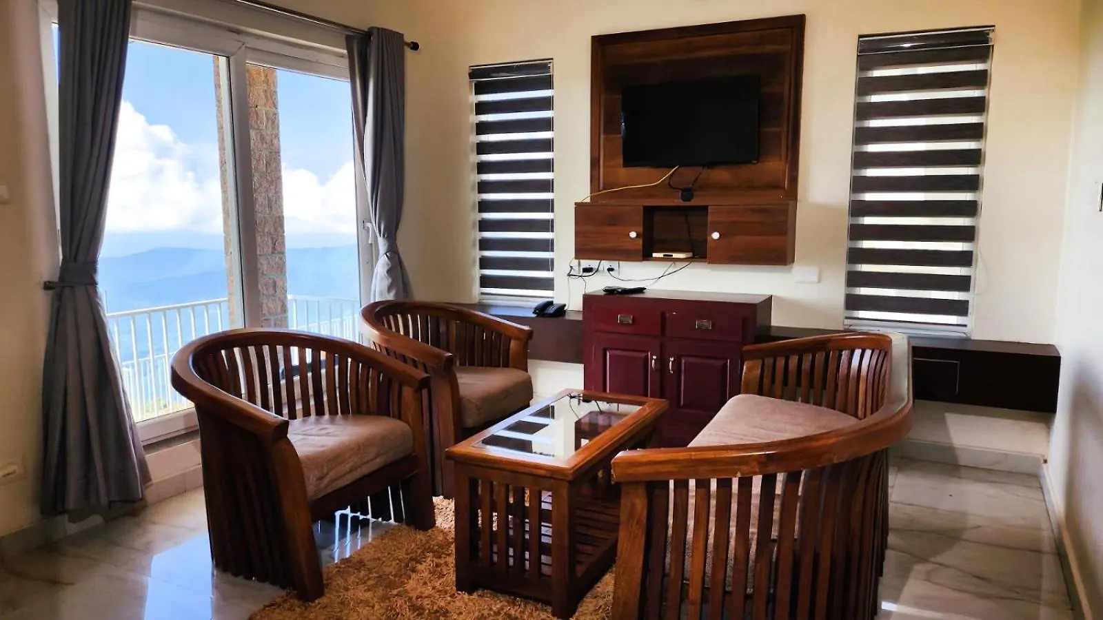 Orange Valley Hills Resort فاغامون